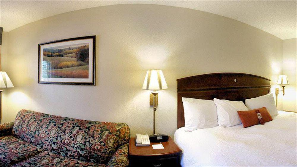 Hampton Inn דלטון מראה חיצוני תמונה